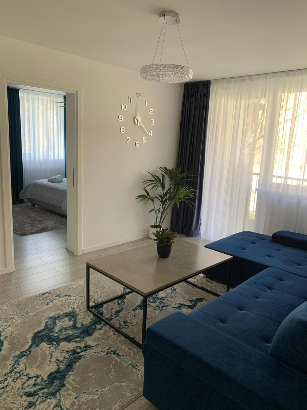 Rose Apartment Piatra Neamt Exterior photo